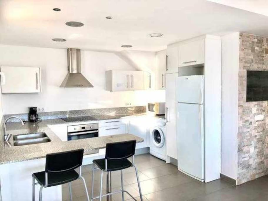 Amplio Apartamento Con Jardin En Almadrava Roses Exterior photo